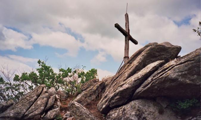 Croix de Saint Julien du Clap Randonnée de Puech Margot